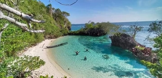 Pulau Saluwe Indonesia Timur