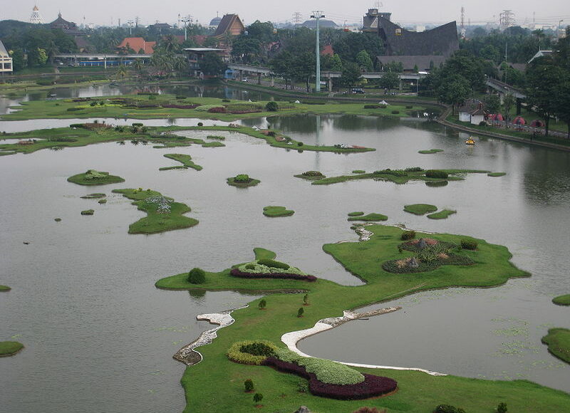 Taman Mini Indonesia Indah yang dikenal sebagai miniatur Indonesia