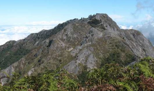 Gunung Binaya