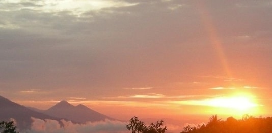Wow, Inilah 12 Gunung Dengan Sunrise Terindah di Indonesia