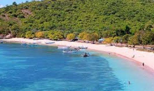 Pantai memukau di Indonesia