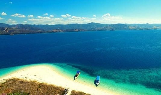 Pantai indah di Indonesia