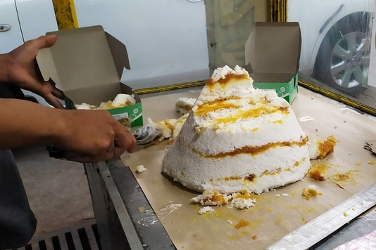 Kue dongkal Betawi