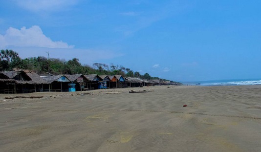 Mau Ngetrip Tipis-tipis, 6 Pantai di Sekitar Jabodetabek Ini Bisa Jadi Pilihan