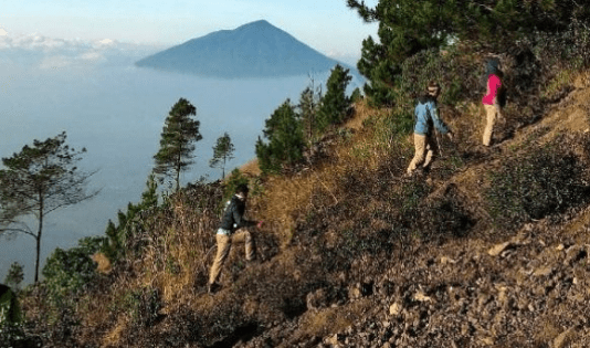 3 Pantangan dan Kisah Mistis di Gunung Guntur