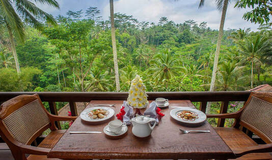 4 Restoran di Bali yang Bakal Bikin Kamu Betah Makan Seharian