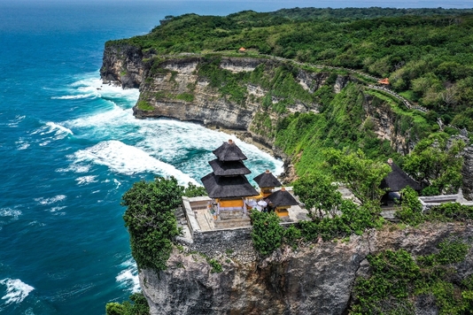 Recommended Staycation Areas in Bali, uluwatu