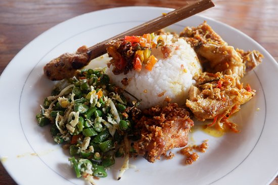 Berburu Kuliner Halal di Bali, 6 Tempat Ini Pantang Dilewatkan