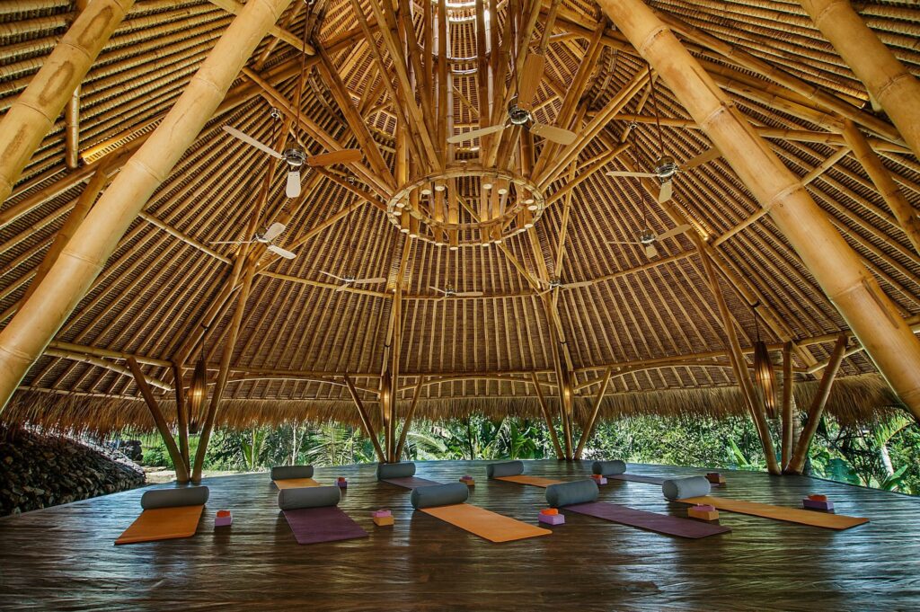 Bali, Blooming Lotus, Destinasi wisata, Indonesia, Kawanjo, Local Experience, ngetrip, Om Ham Retreat, Paket Wisata, Pigijo, Relaksasi, Taksu, The Temple Lodge, The Yoga Barn, Trip, tempat yoga