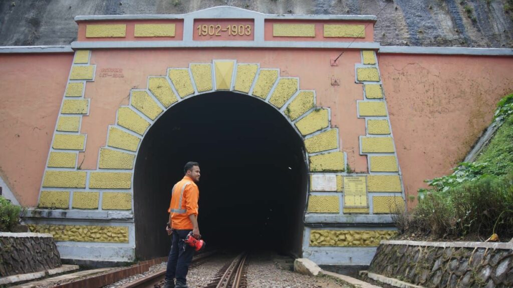 5 Terowongan Terpanjang di Indonesia, Ada yang Mencapai 1 Kilometer Lebih