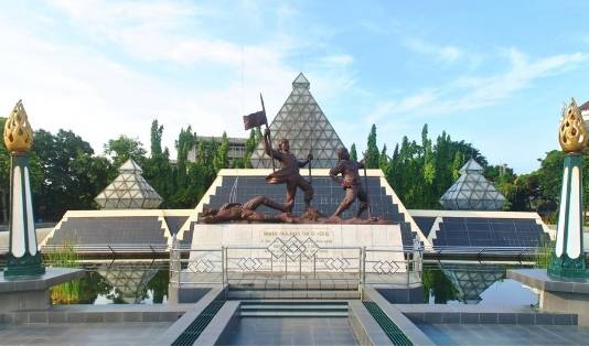 6 Rekomendasi Wisata Surabaya Hits dan Menarik 2022, Rekreasi dan Belajar Histori