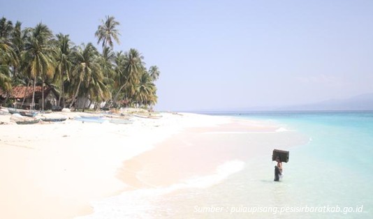 Pantai di Pulau Pisang daya tarik wisata Pantai di Pesisir Barat Lampung