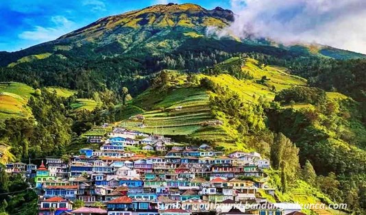 wisata viral magelang Nepal Van Java