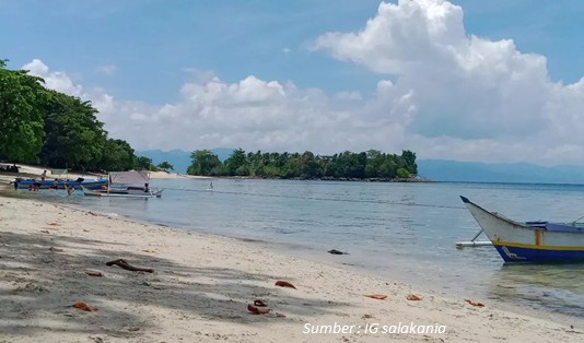 Wisata Pantai Tobelo Halmahera Utara