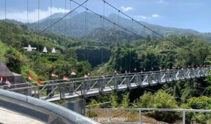 Pacu Adrenalin Di Jembatan Gantung Dan Gondola Girpasang Klaten! - Pigiblog