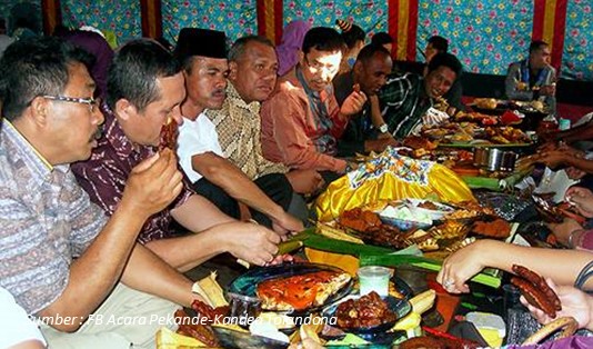 Acara Festival Kande Kandea Tolandona Buton Tengah Sulawesi Tenggara 2023