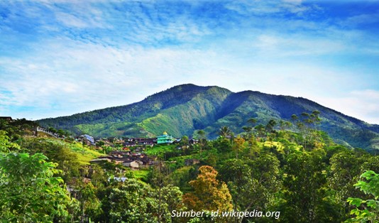 Rekomendasi Gunung untuk Pemula di Jawa Tengah Gunung Bismo