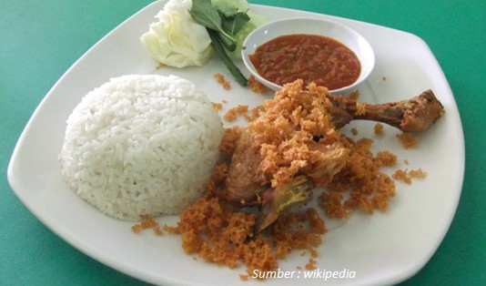 Ayam Goreng Kremes dari Surabaya