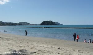 Wisata Alam di Jayapura Papua Pantai Hamadi