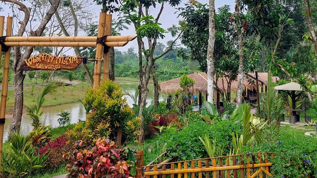 Taman Wisata Kaliwungu Karawang