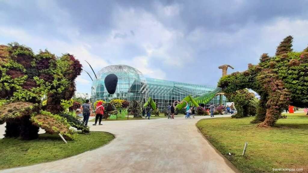 Rekomendasi Wisata Keren: Jatim Park 4 Batu Love Garden