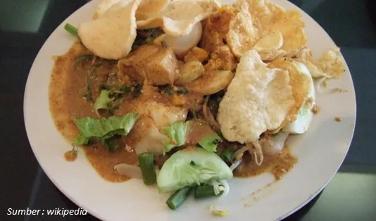 Jenis Salad Indonesia yang Menggunakan Saus Kacang Gado-gado