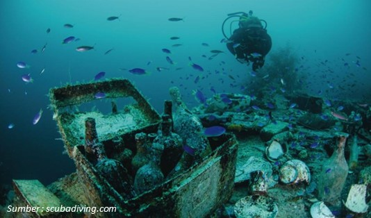 Tempat Wreck Diving di Indonesia Japanese Cargo Wreck