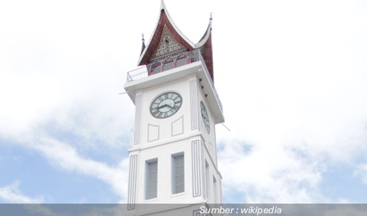 Destinasi Wisata Bukittinggi yang Lagi Hits Jam Gadang