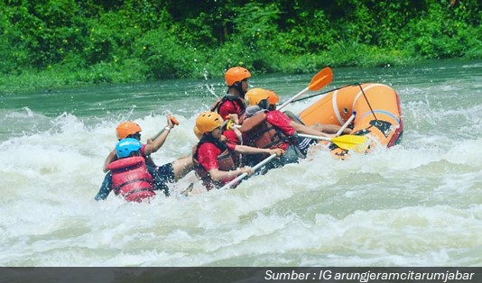 Harga Arung Jeram Sungai Citarum