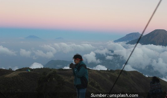 Jaket Multifungsi untuk Traveler