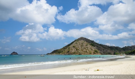 Pantai selong Belanak Pantai Eksotis Mandalika