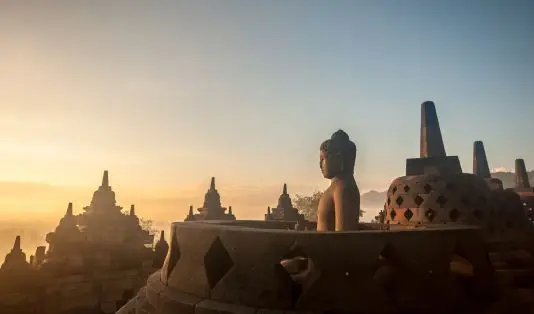 Candi Borobudur, The Financial Times, candi, yogyakarta, magelang, unesco, waisak, thomas stamford raffles, lampion